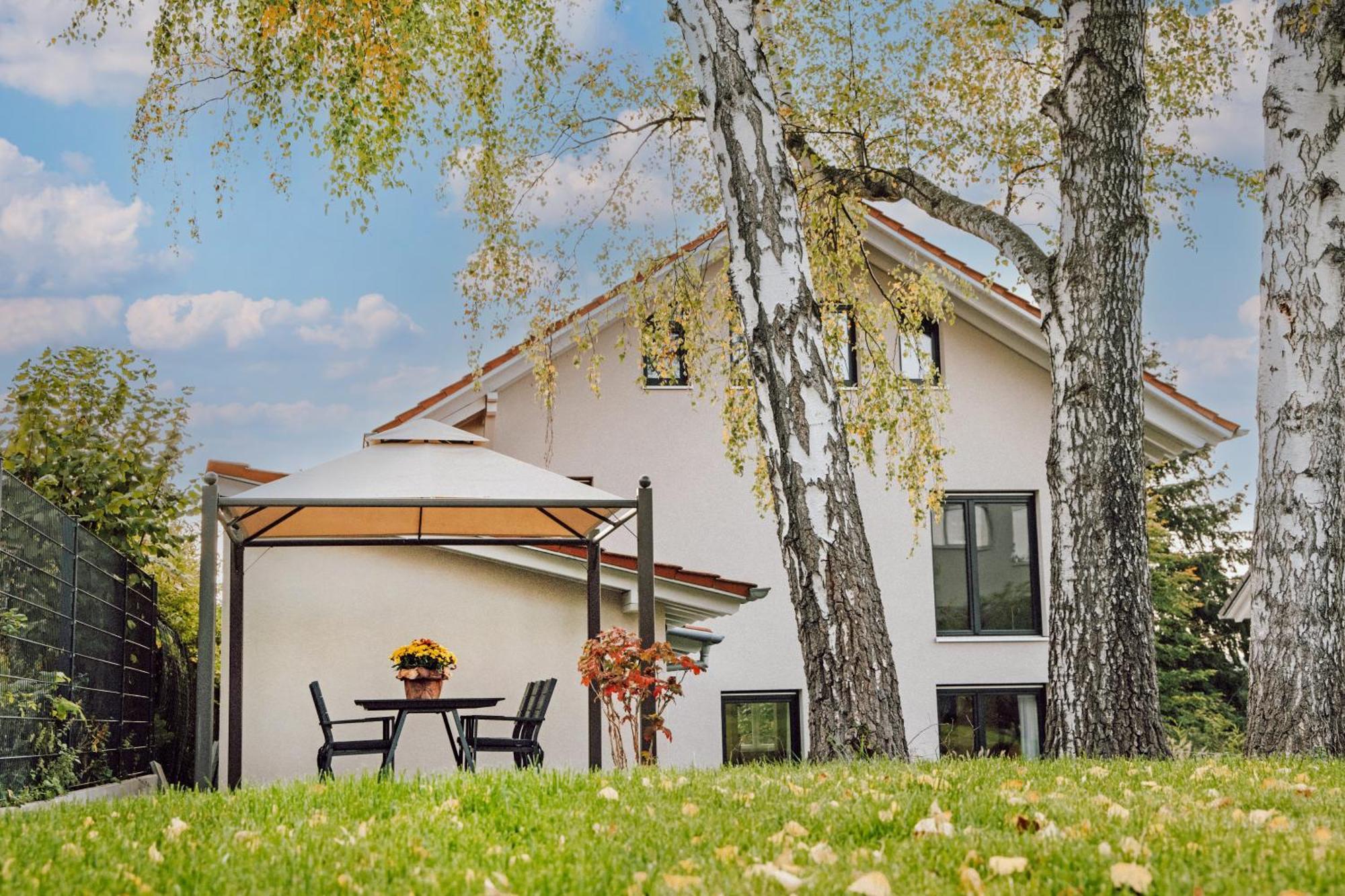 BlumenRaum Ferienwohnung 2 Карлсруэ Экстерьер фото